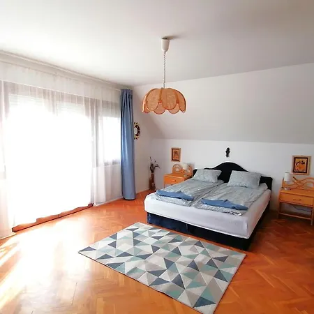 Szigligeti Panorama Apartmanhaz