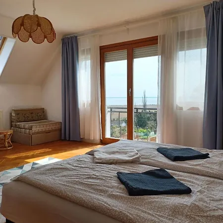 Szigligeti Panorama Apartmanhaz Ferienhaus *