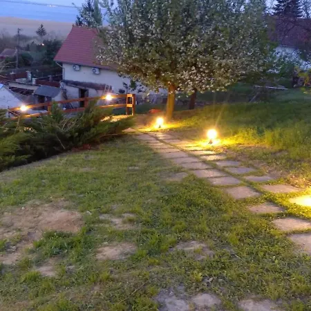 Szigligeti Panorama Apartmanhaz Ferienhaus *