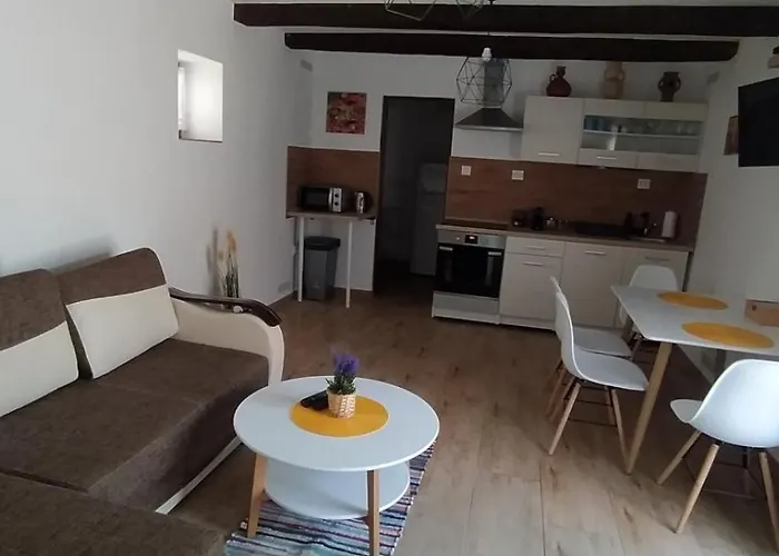 Szigligeti Panorama Apartmanhaz Tatil Evi Szigliget