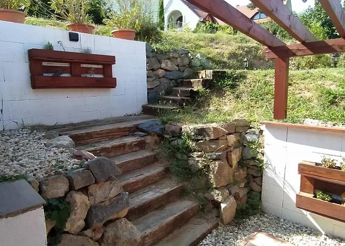 Szigligeti Panorama Apartmanhaz Tatil Evi